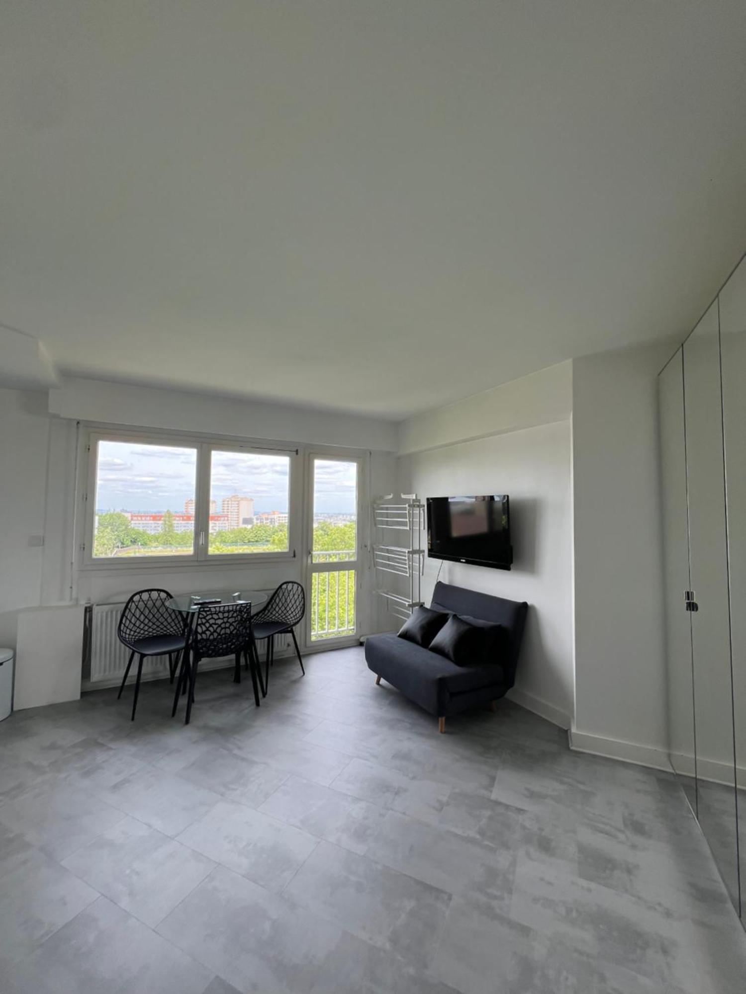 Apartment Home In Paris With View, 15Min Direct To Center Екстериор снимка