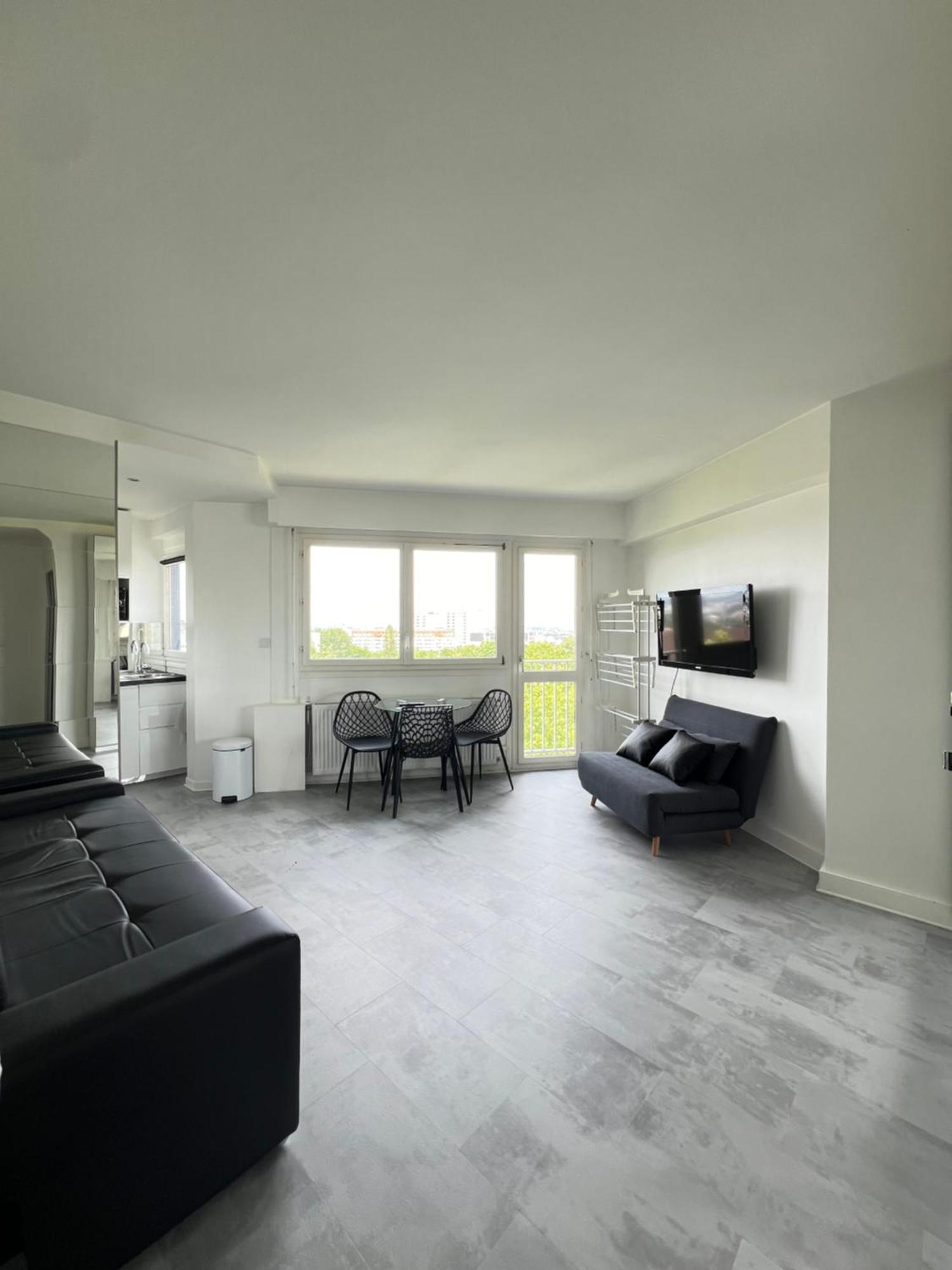 Apartment Home In Paris With View, 15Min Direct To Center Екстериор снимка